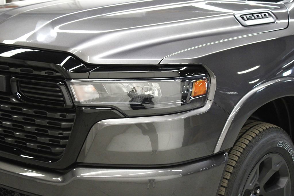 New 2026 RAM 1500 4x4 Crew Cab image 36