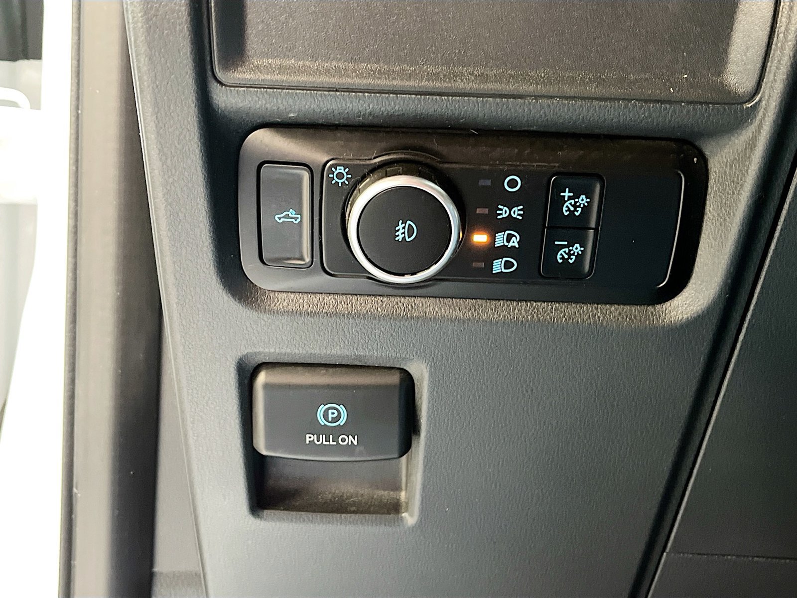 Used 2024 Ford F150 STX AWD/4WD image 10