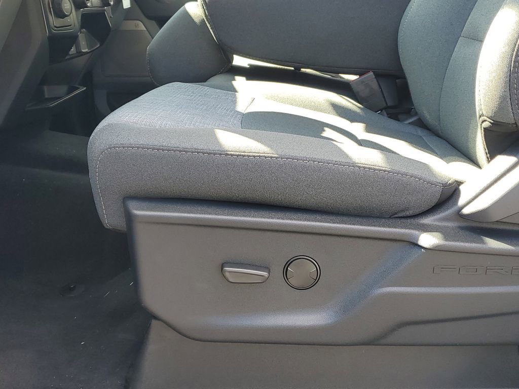 New 2026 Ford F250 XLT w/ XLT Premium Package image 8