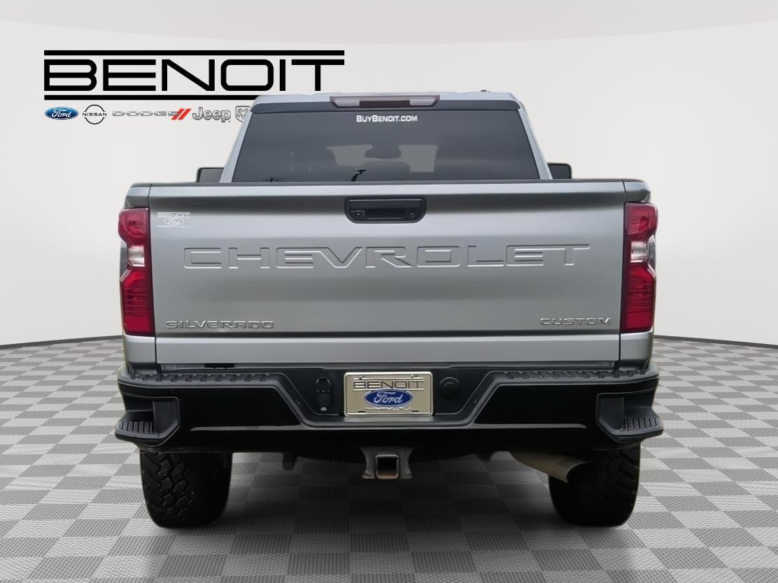 Used 2024 Chevrolet Silverado 2500 Custom AWD/4WD image 4