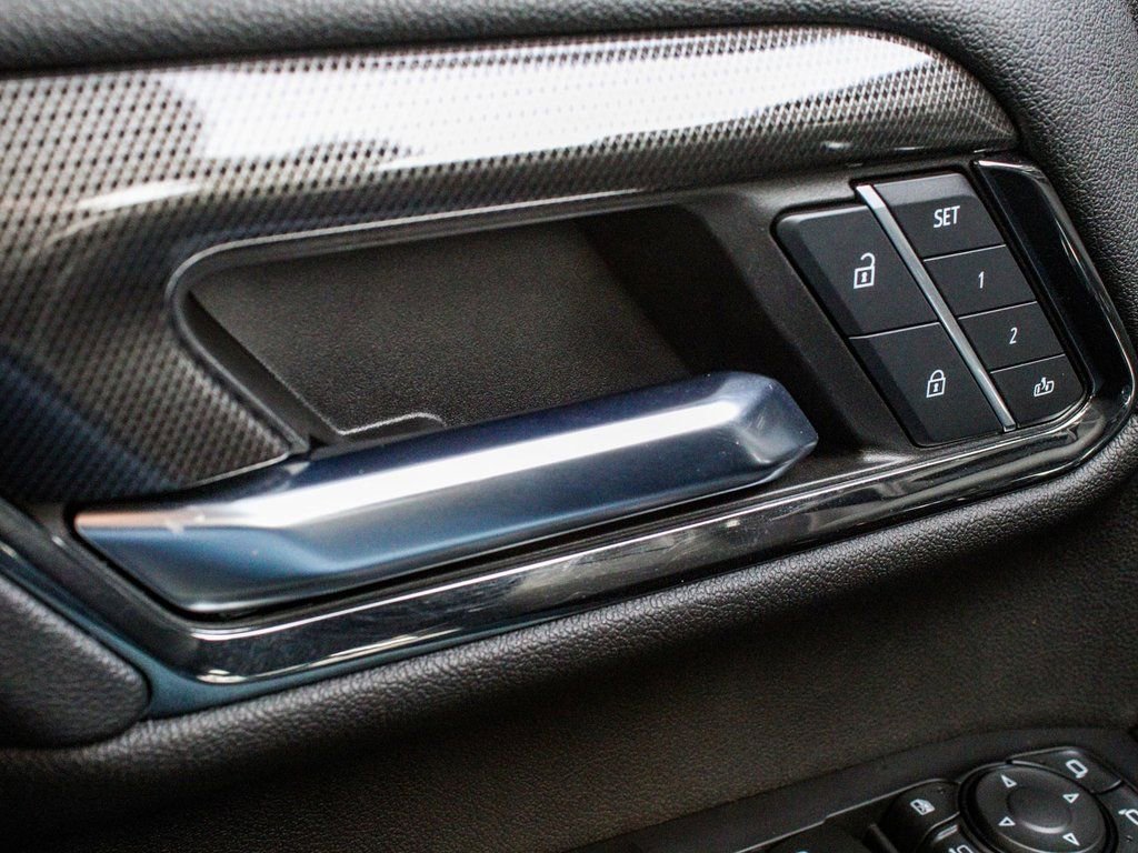 Used 2024 GMC Sierra 3500 AT4 w/ AT4 Premium Plus Package image 9