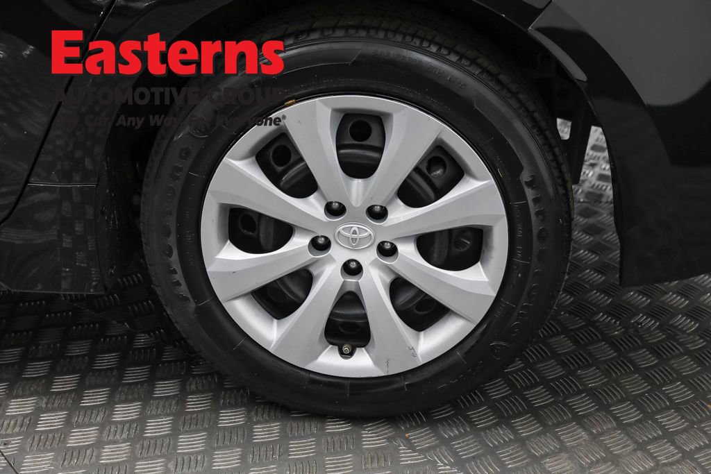 Used 2023 Toyota Corolla LE image 32