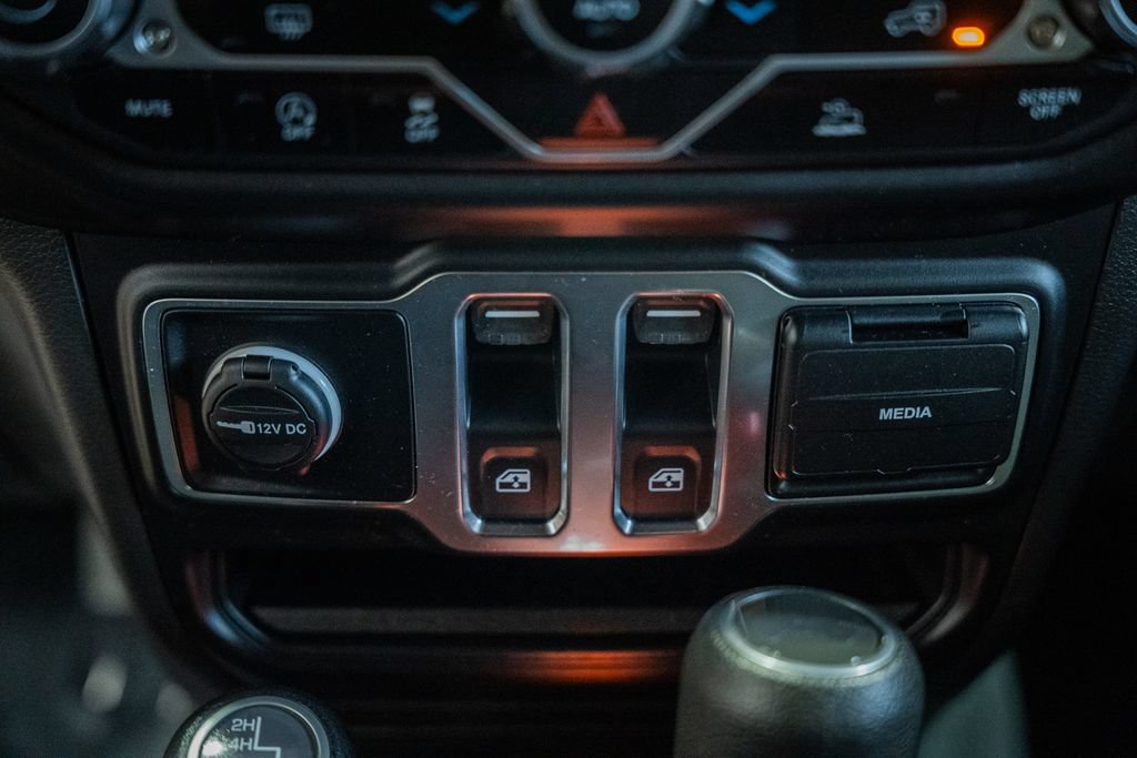 Used 2023 Jeep Wrangler Sport AWD/4WD image 23