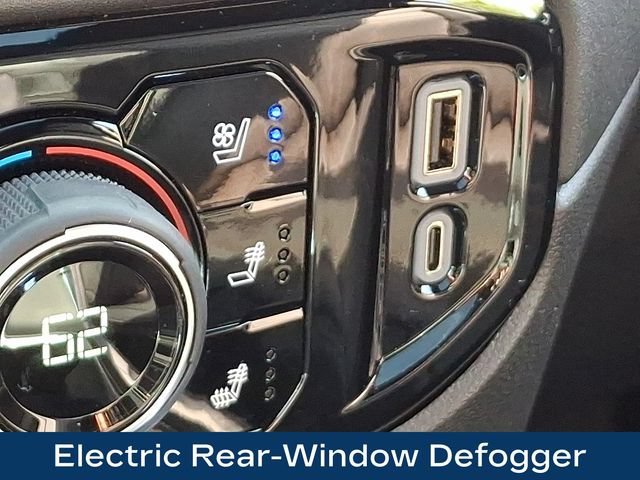 Used 2025 Chevrolet Silverado 1500 High Country w/ Technology Package AWD/4WD image 16