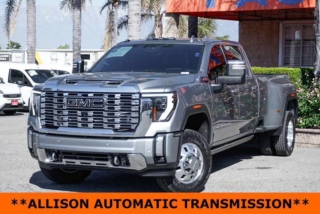Used 2024 GMC Sierra 3500 Denali w/ Denali Reserve Package image 4
