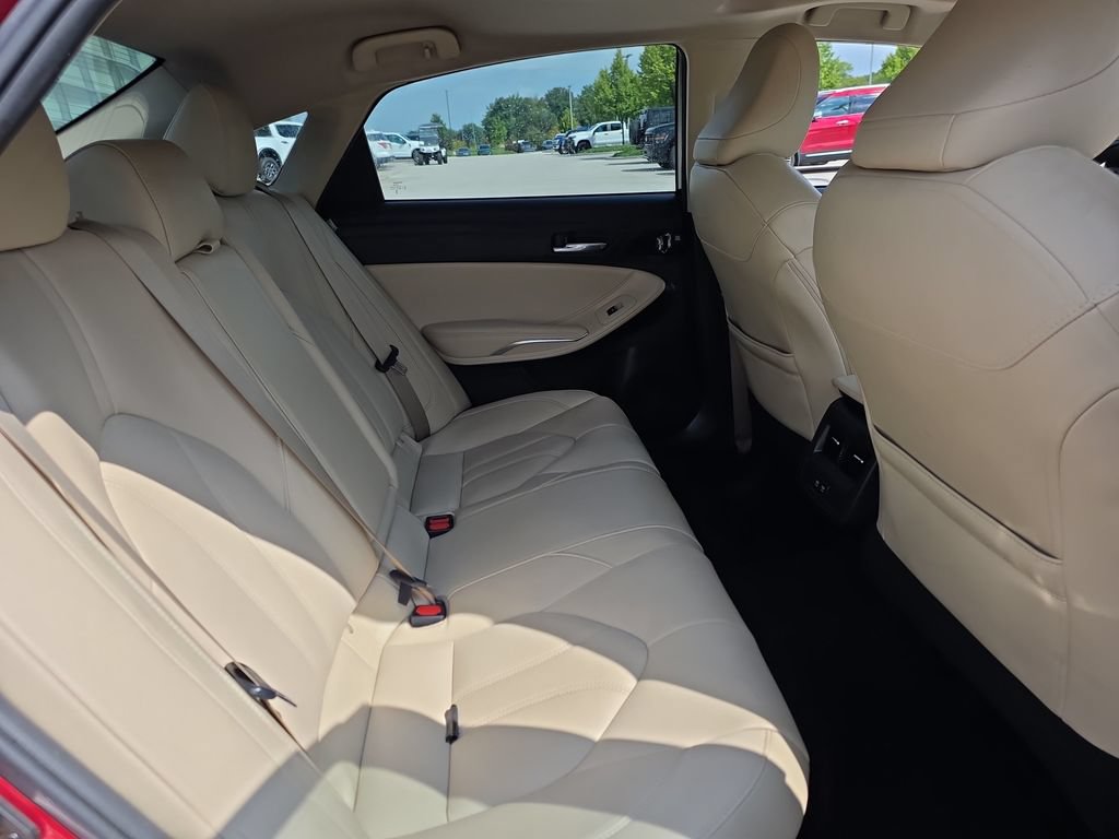 Used 2019 Toyota Avalon XLE w/ Moonroof Package FWD image 32