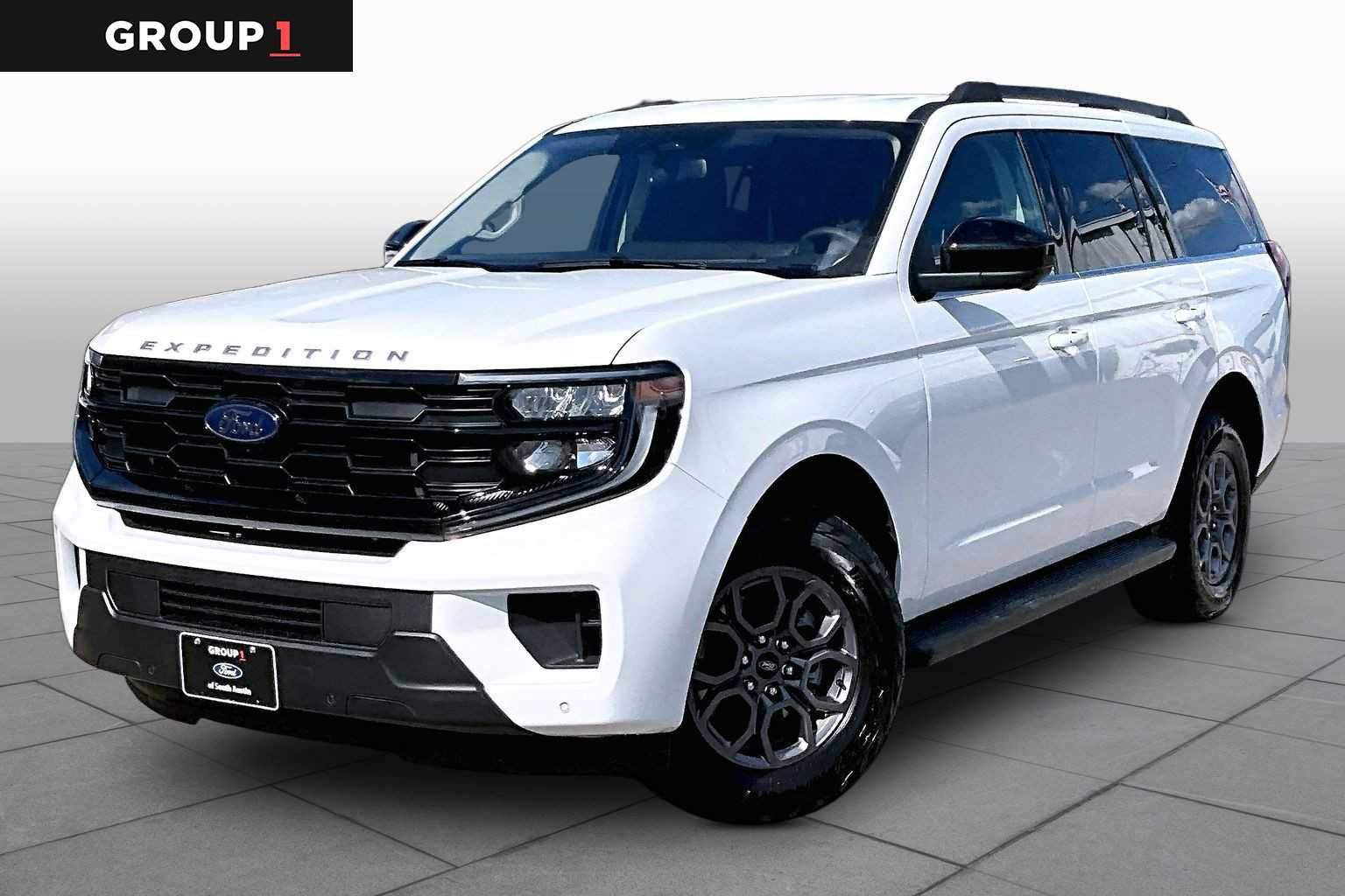 Certified 2025 Ford Expedition Active RWD image 1