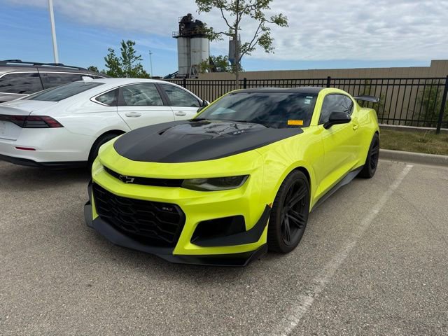 Used 2019 Chevrolet Camaro ZL1 RWD image 3