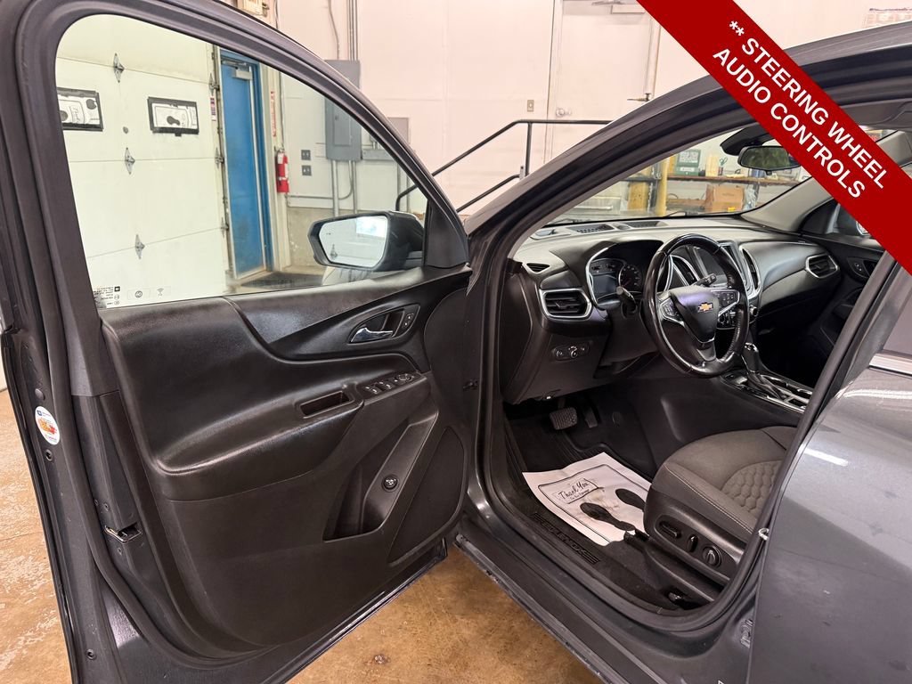 Used 2021 Chevrolet Equinox LT AWD/4WD image 11