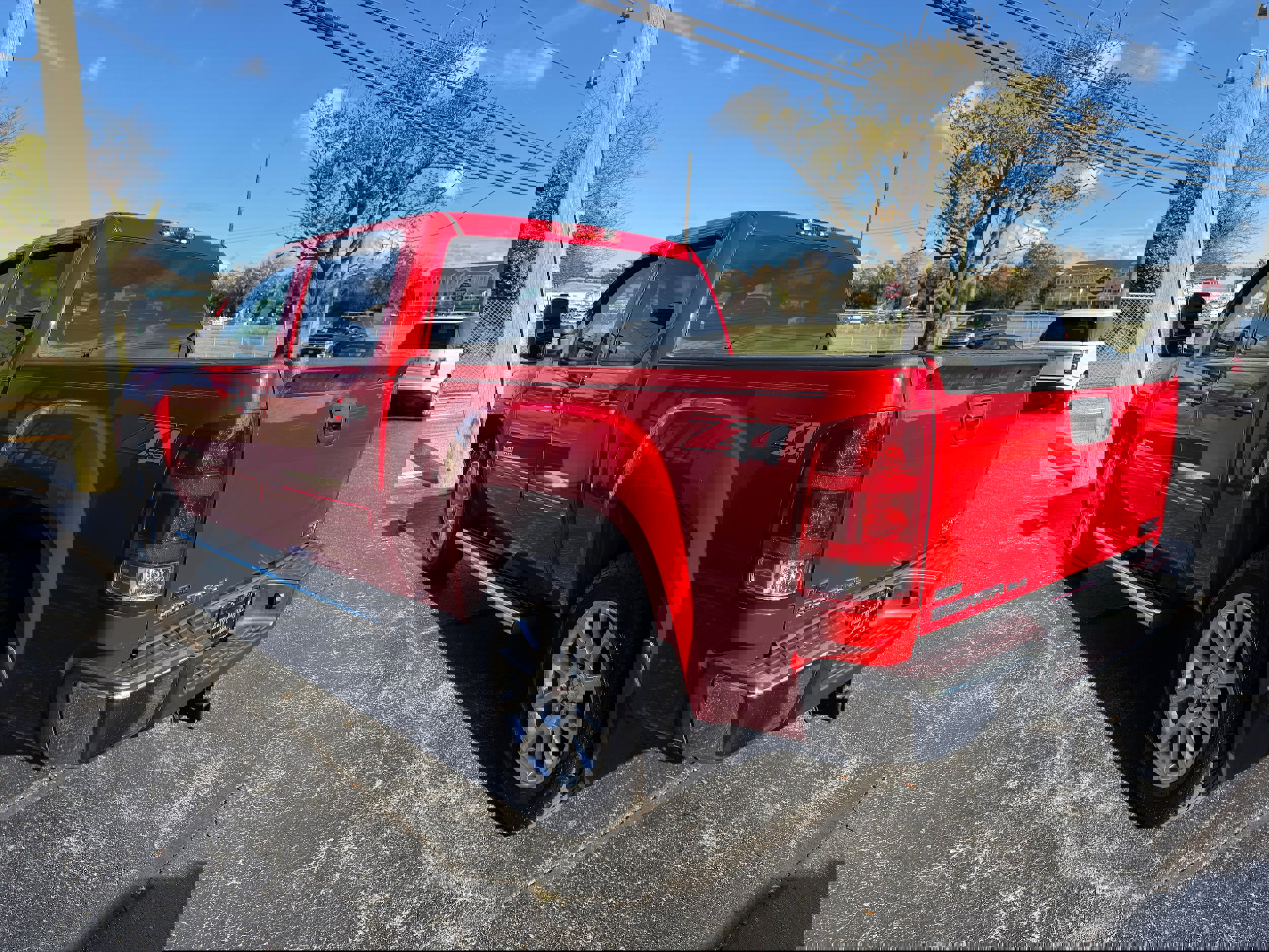 Used 2010 GMC Sierra 1500 SLE w/ Power Pack Plus image 4