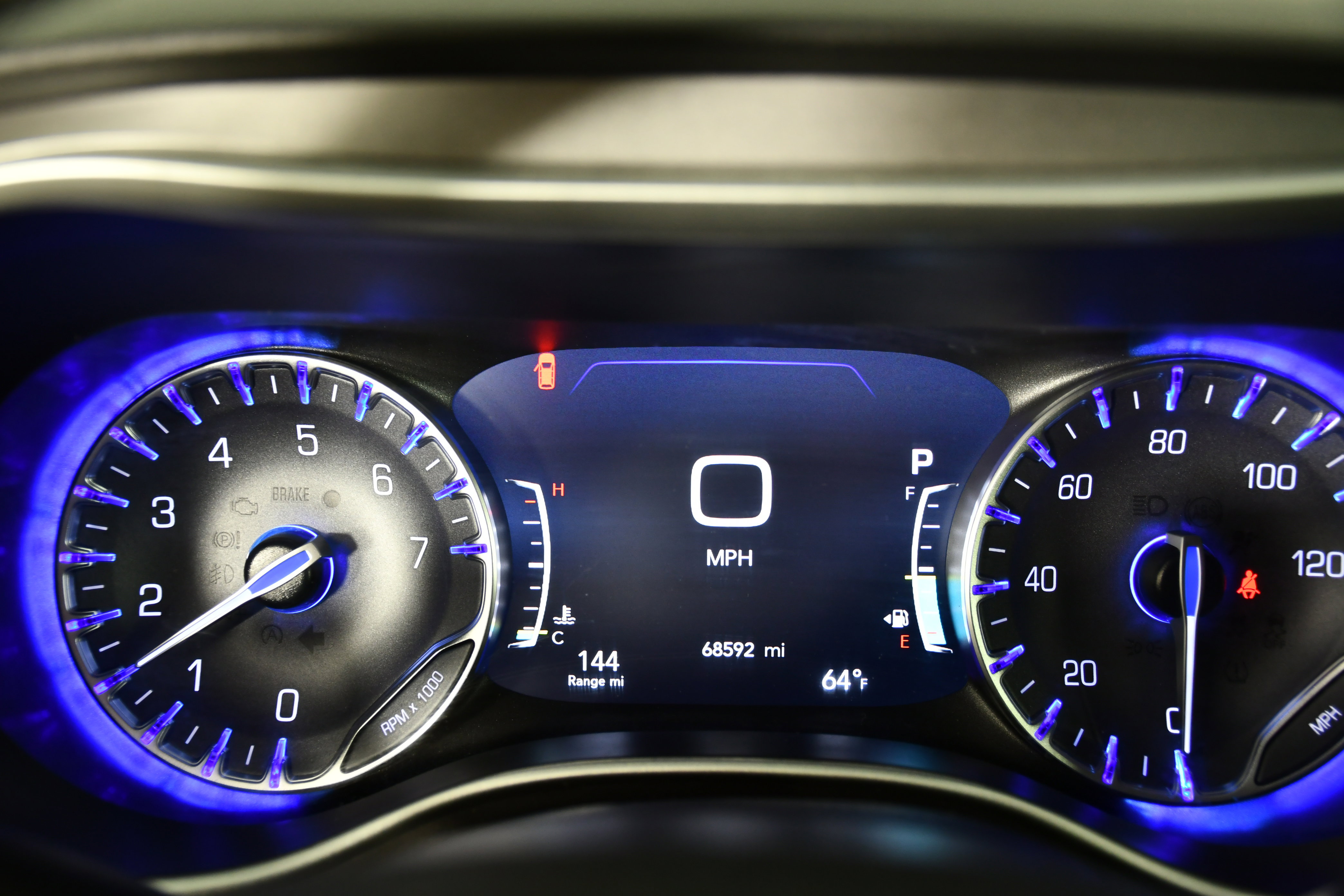 Used 2024 Chrysler Pacifica Touring-L image 18