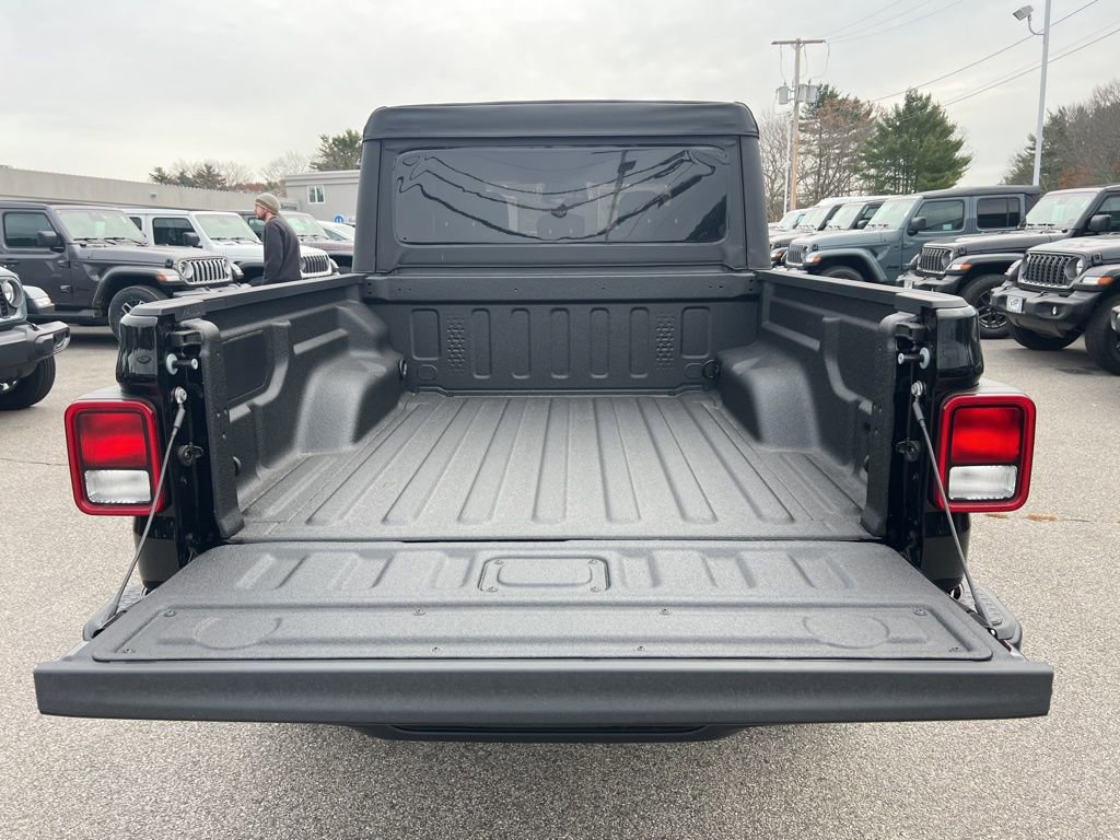 New 2026 Jeep Gladiator Sport image 14