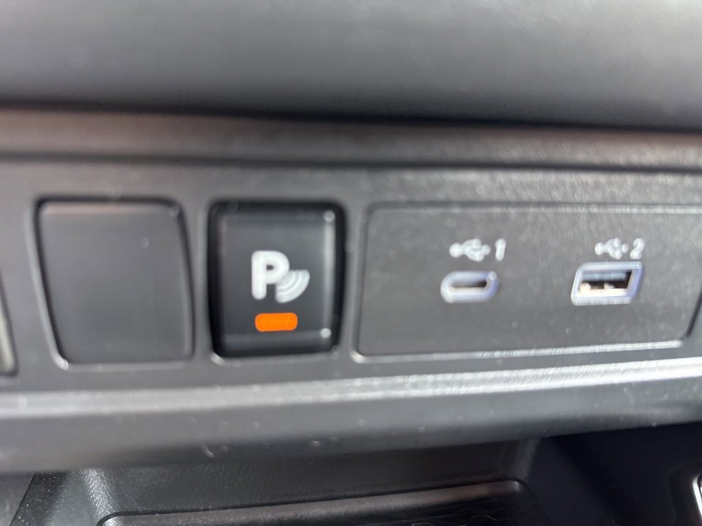 Used 2023 Nissan Frontier SV w/ Midnight Edition Package image 19