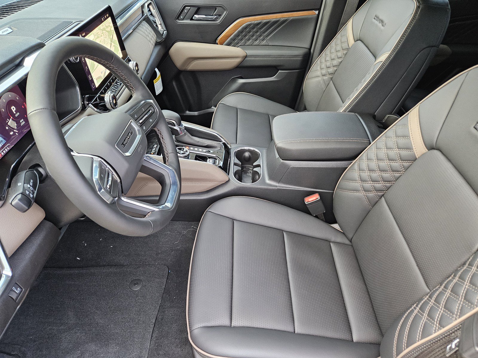 New 2026 GMC Canyon Denali AWD/4WD image 9