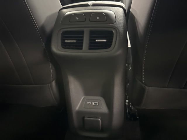 Used 2023 Buick Envision Avenir image 14