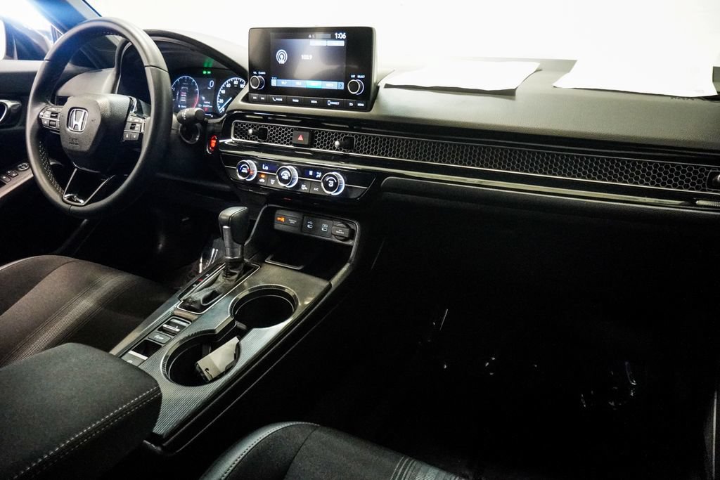 Used 2025 Honda Civic Sport image 9