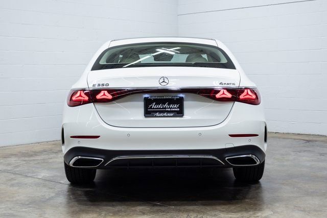 Used 2024 Mercedes-Benz E 350 4MATIC Sedan image 9