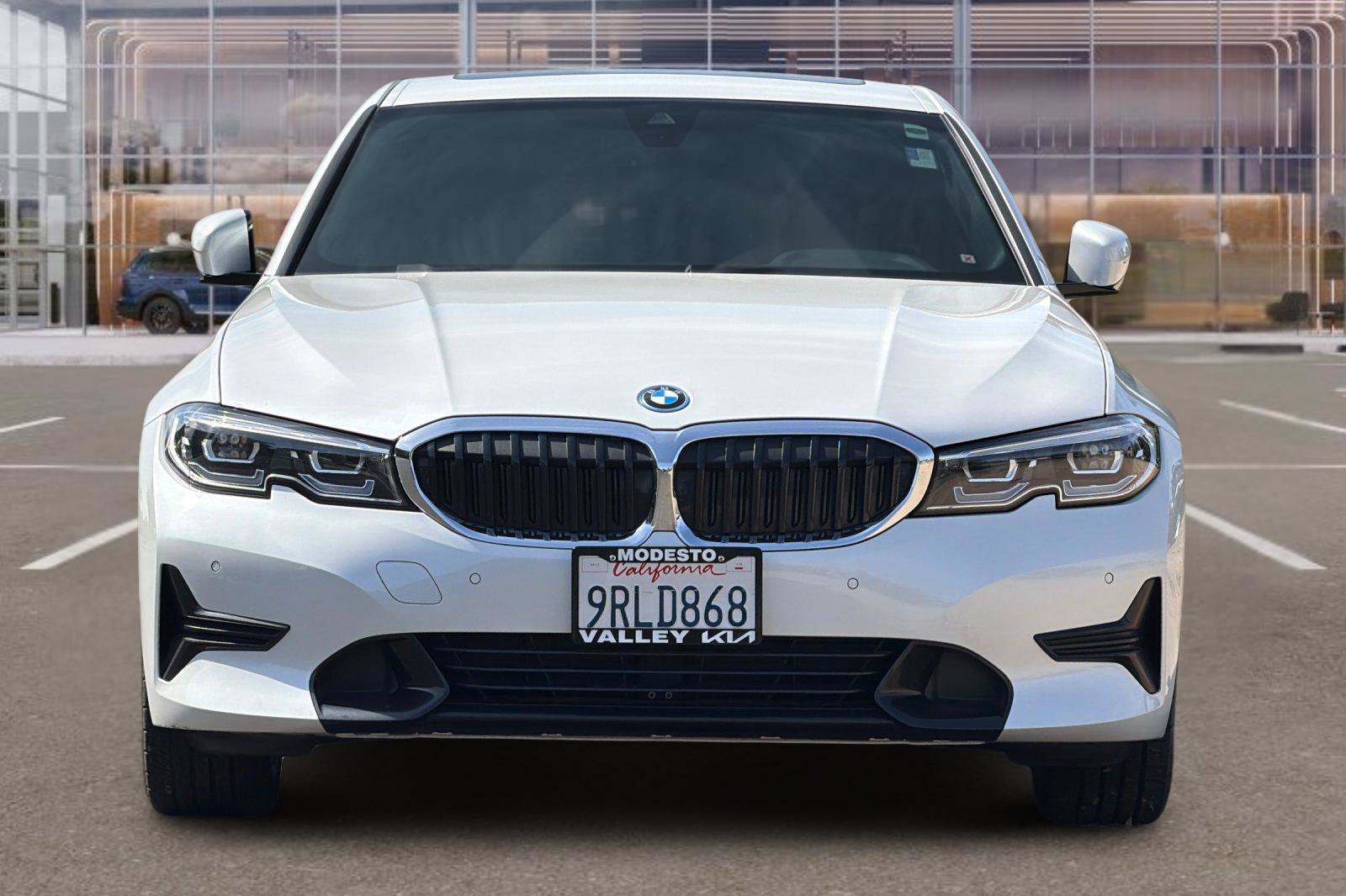 Used 2022 BMW 330e w/ Driving Assistance Package RWD image 6