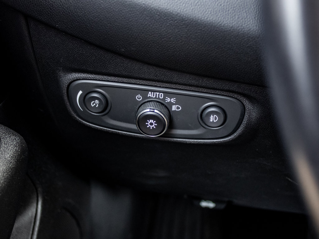 Used 2020 Chevrolet Equinox LT image 35