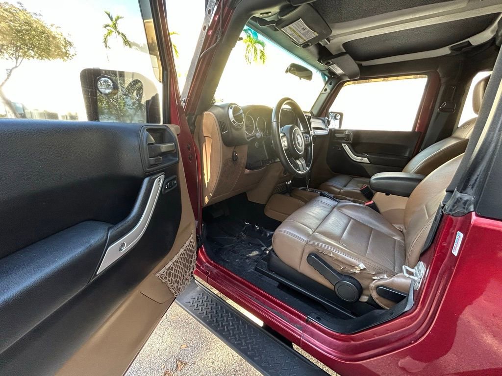 Used 2012 Jeep Wrangler Sahara image 15