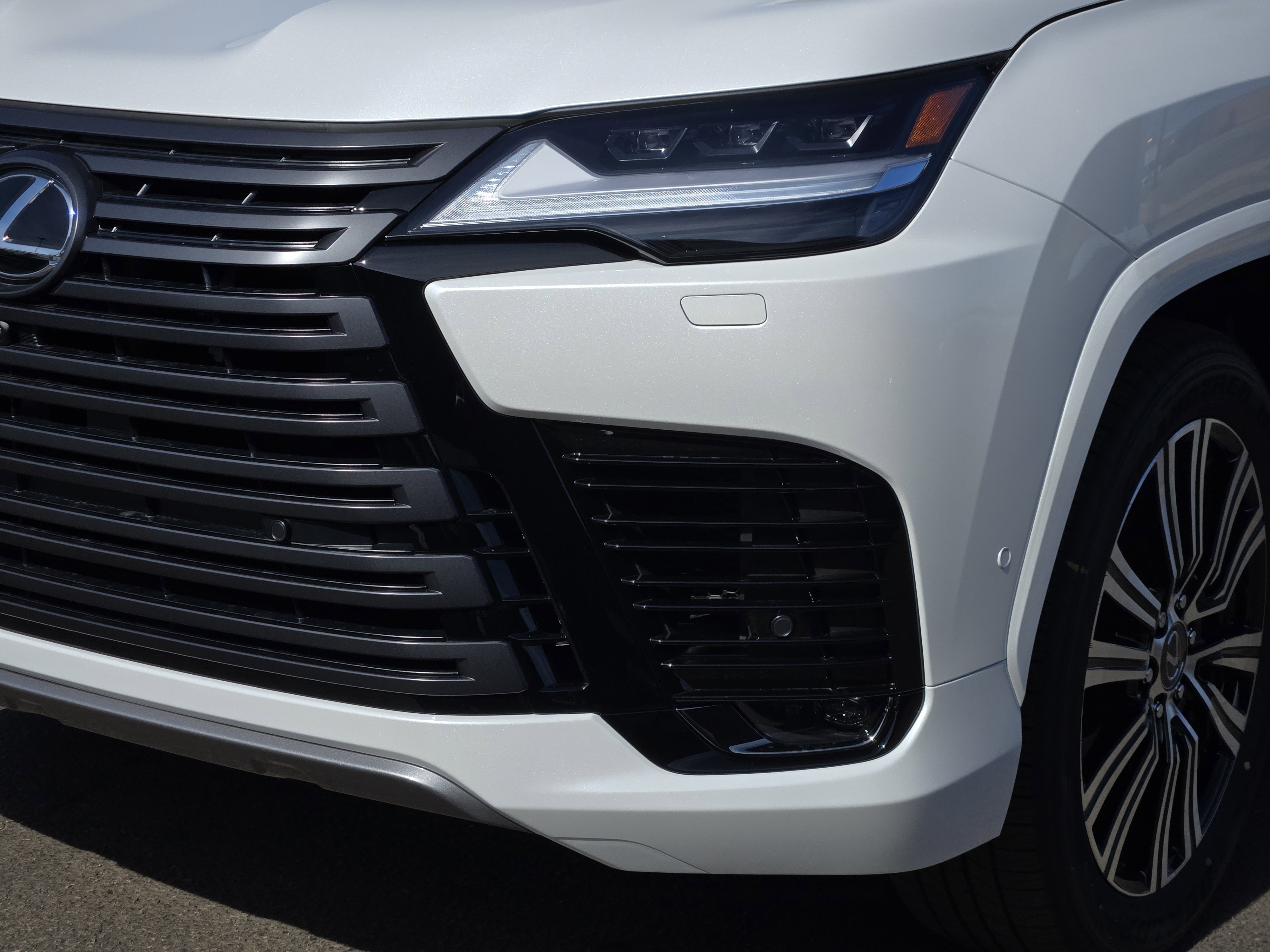 New 2026 Lexus LX 700h Luxury w/ Appearance Package image 6