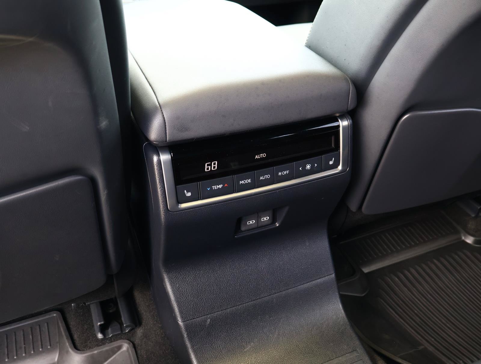 Used 2025 Lexus GX 550 w/ Accessory Package (2T) AWD/4WD image 15