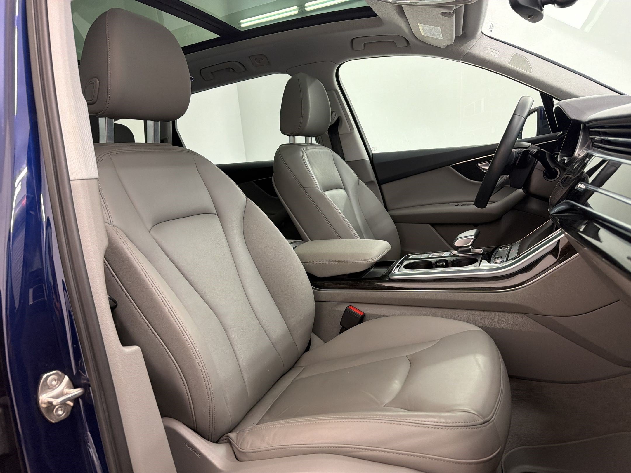 Used 2022 Audi Q7 3.0T Premium Plus AWD/4WD image 22