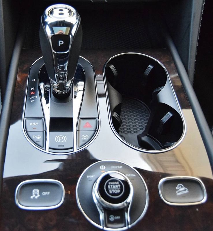 Used 2019 Bentley Bentayga image 35