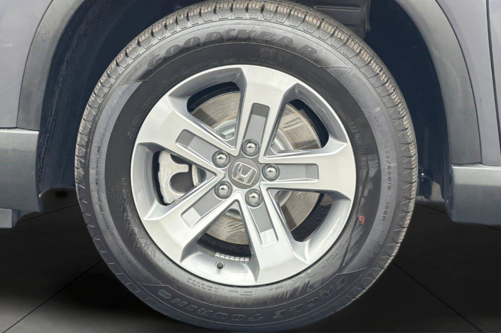 Used 2025 Honda Pilot EX-L image 11