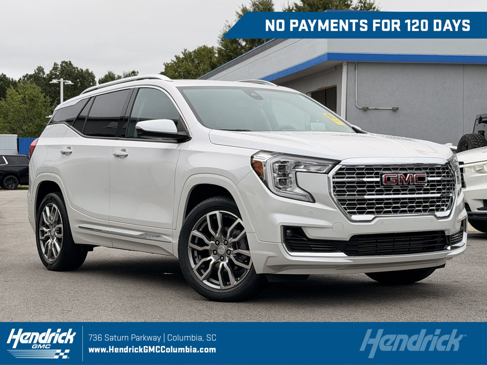 Used 2022 GMC Terrain Denali AWD/4WD image 1