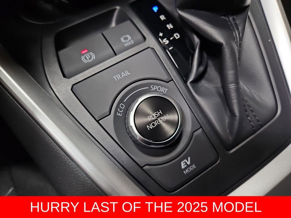 New 2025 Toyota RAV4 XLE image 22