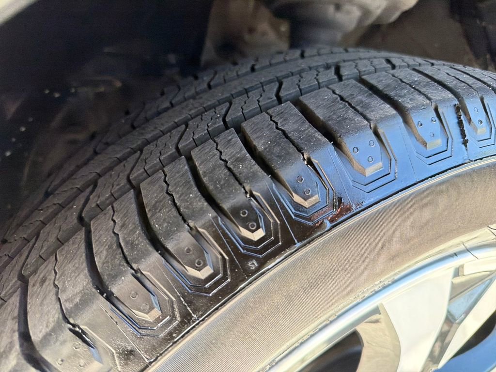 Used 2020 Subaru Outback Touring AWD/4WD image 12