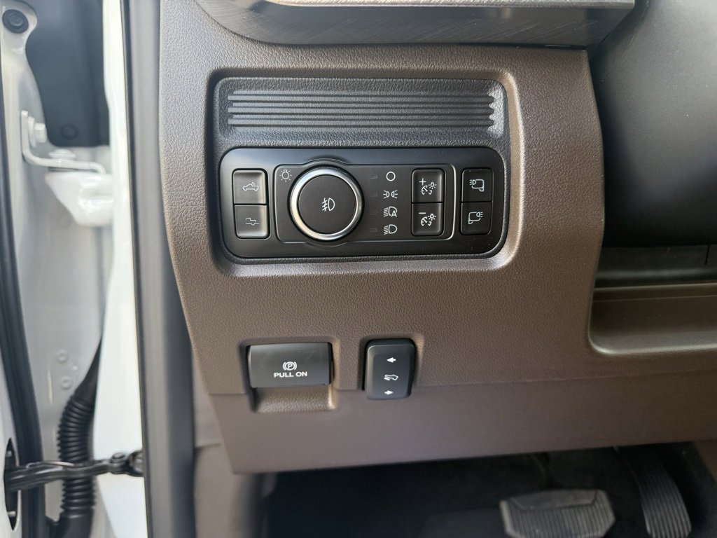 New 2025 Ford F350 King Ranch w/ Chrome Package image 15