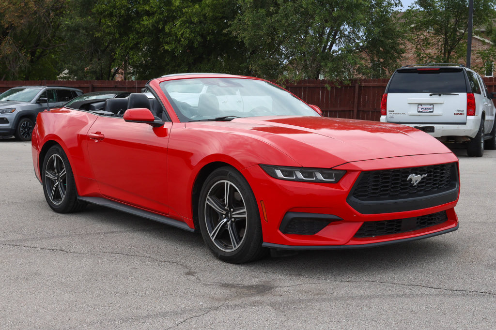 Used 2025 Ford Mustang Premium RWD image 1