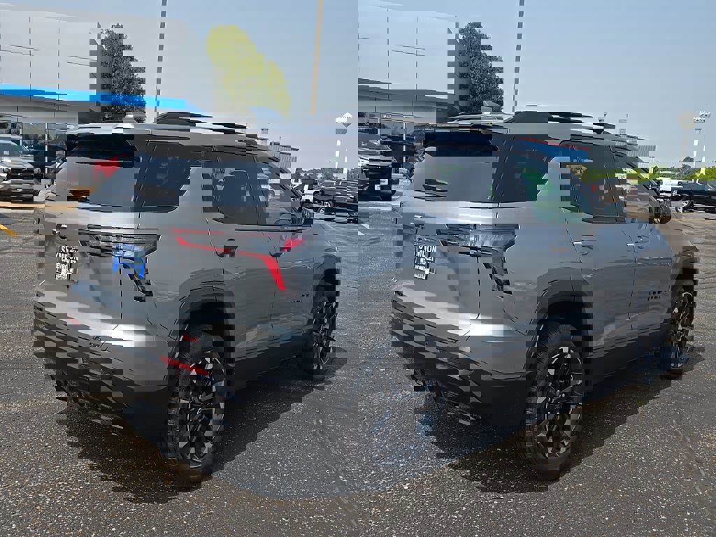 New 2026 Chevrolet Equinox RS image 3