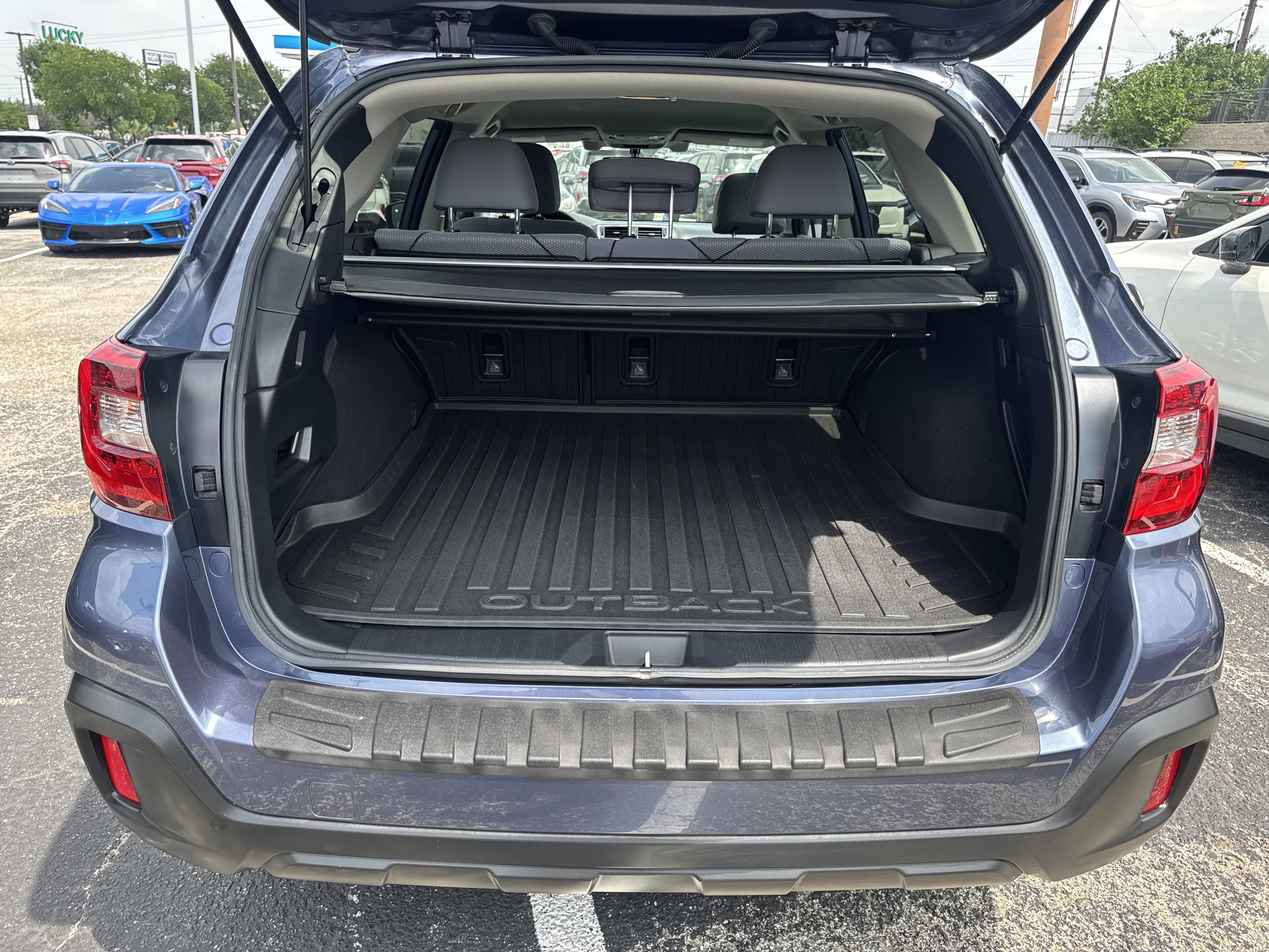 Used 2018 Subaru Outback 2.5i Premium AWD/4WD image 27