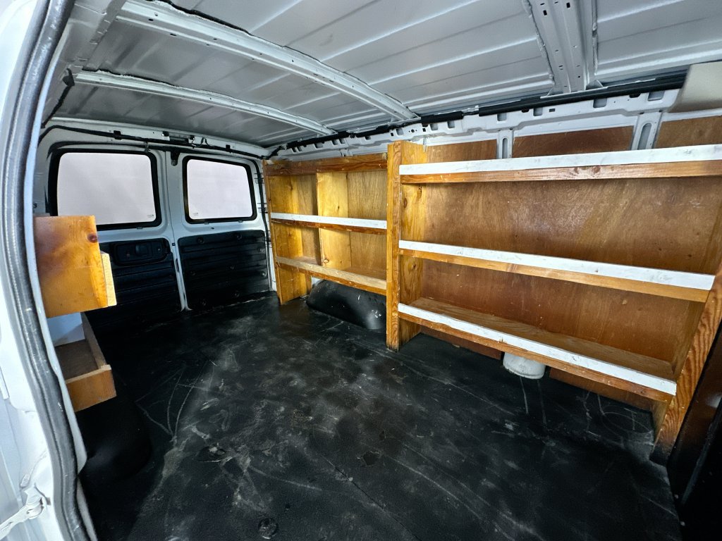 Used 2022 Chevrolet Express 2500 w/ Driver Convenience Package RWD image 13