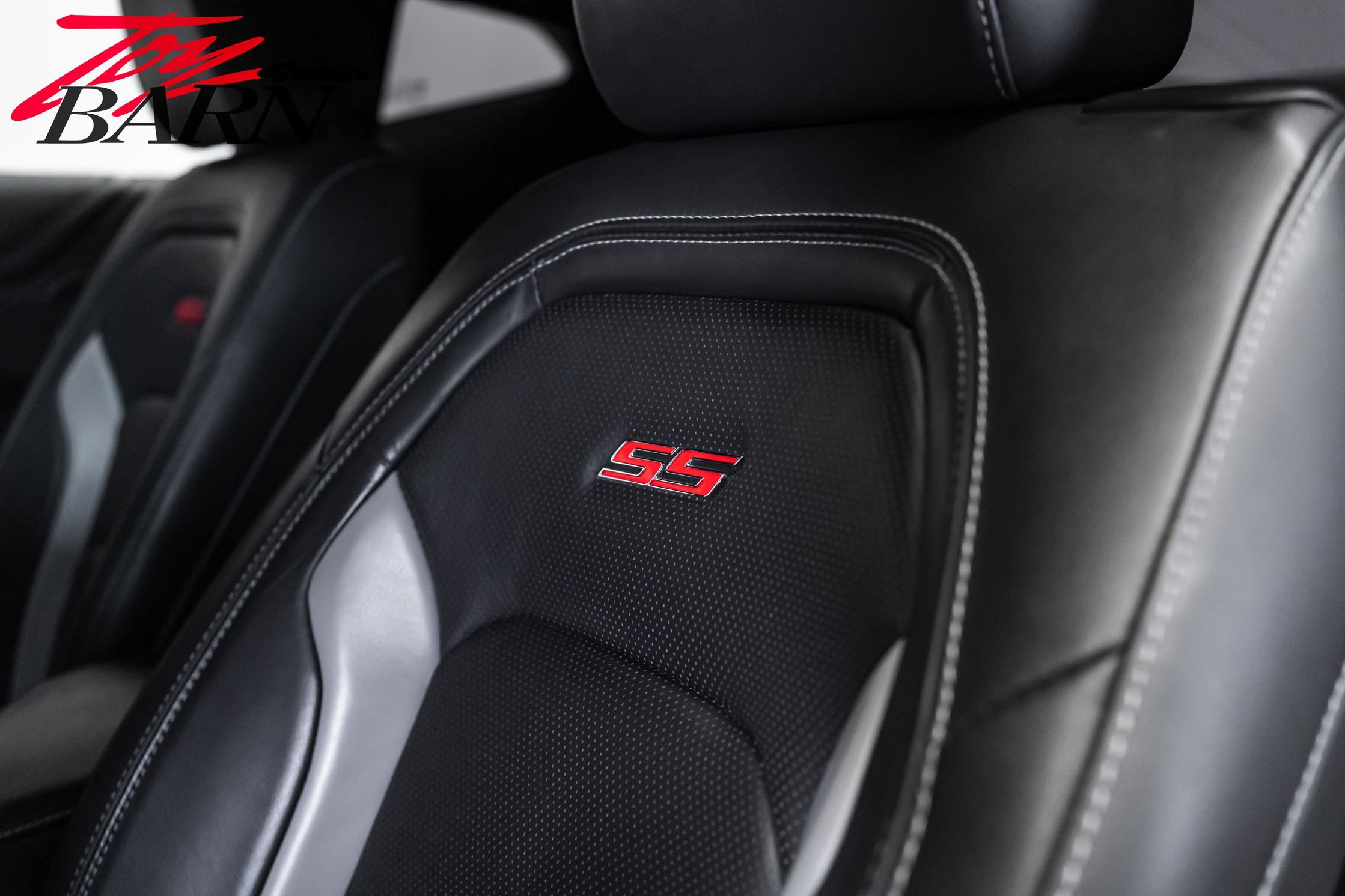 Used 2019 Chevrolet Camaro SS RWD image 25