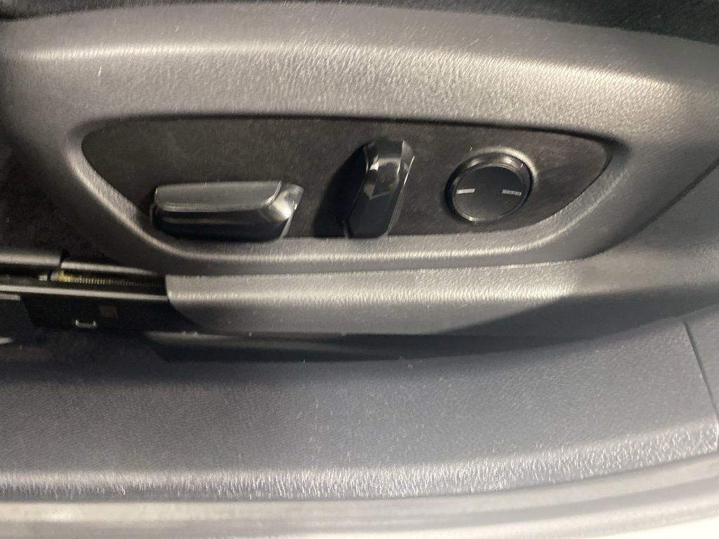 Used 2020 Lexus ES 300h w/ Premium Package image 22