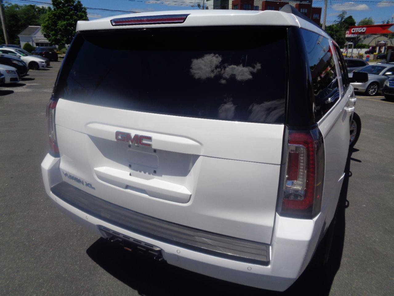Used 2017 GMC Yukon XL SLE w/ SLE Value Package AWD/4WD image 19