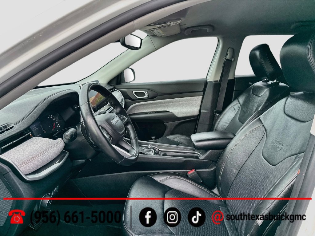 Used 2022 Jeep Compass Latitude AWD/4WD image 11