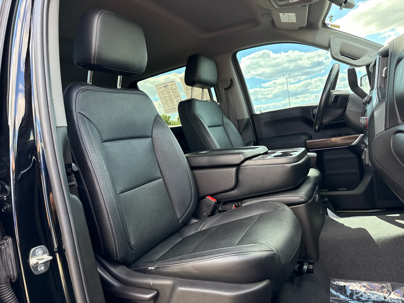 Certified 2020 Chevrolet Silverado 1500 LT w/ Texas Edition AWD/4WD image 23
