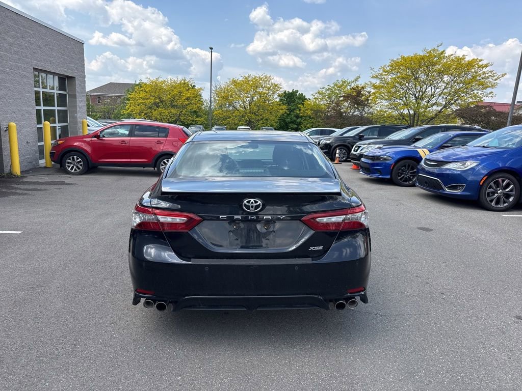 Used 2018 Toyota Camry XSE FWD image 4