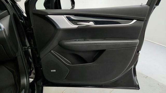 Certified 2025 Cadillac XT5 Premium Luxury w/ LPO, Floor Liner Package image 23