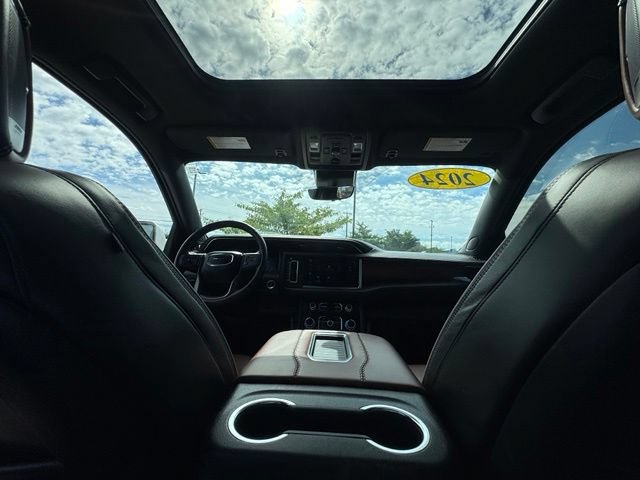 Used 2024 GMC Yukon Denali Ultimate AWD/4WD image 45