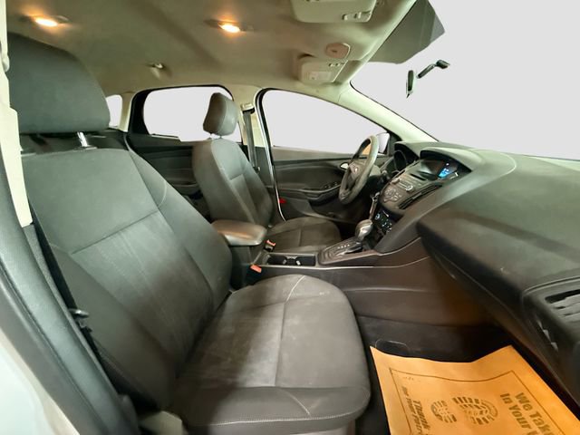 Used 2017 Ford Focus SE FWD image 26