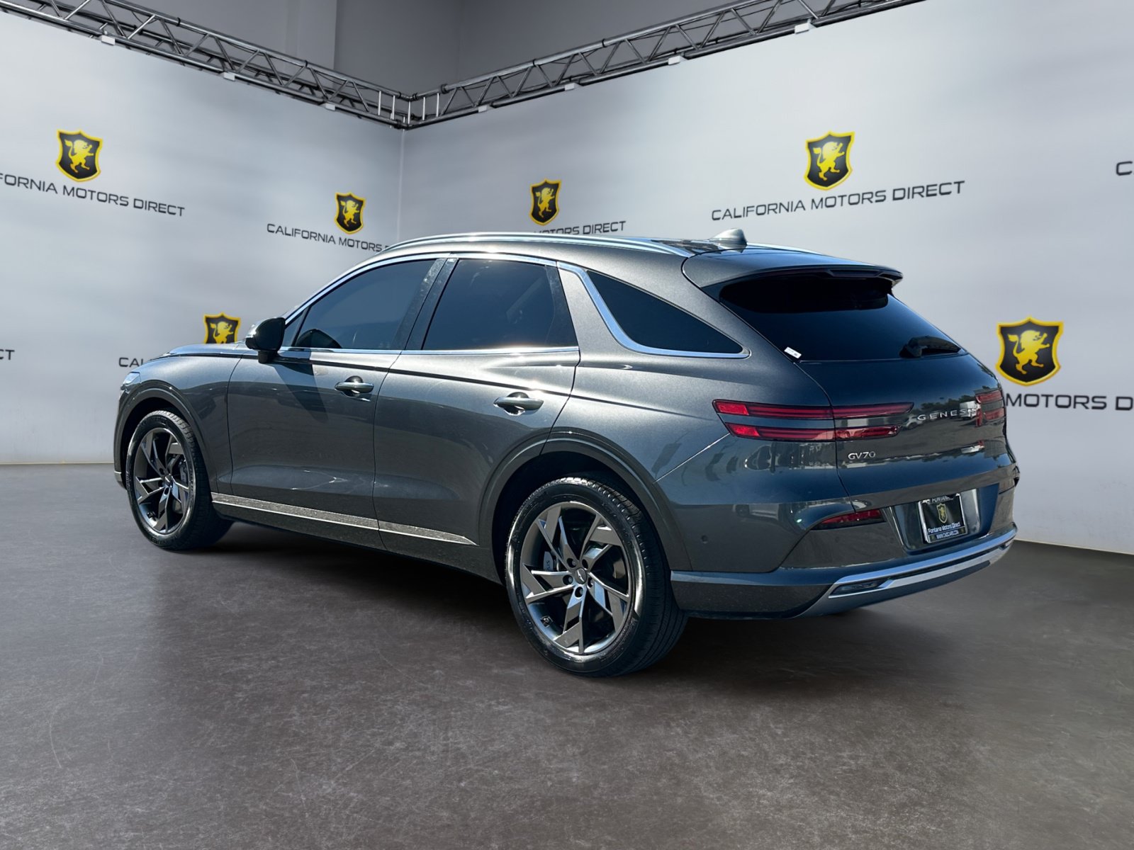 Used 2024 Genesis Electrified GV70 AWD/4WD image 3