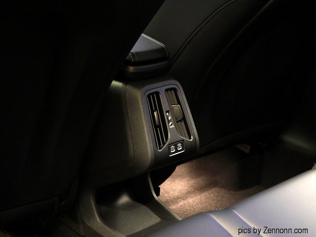 Certified 2026 BMW X2 xDrive28i AWD/4WD image 14