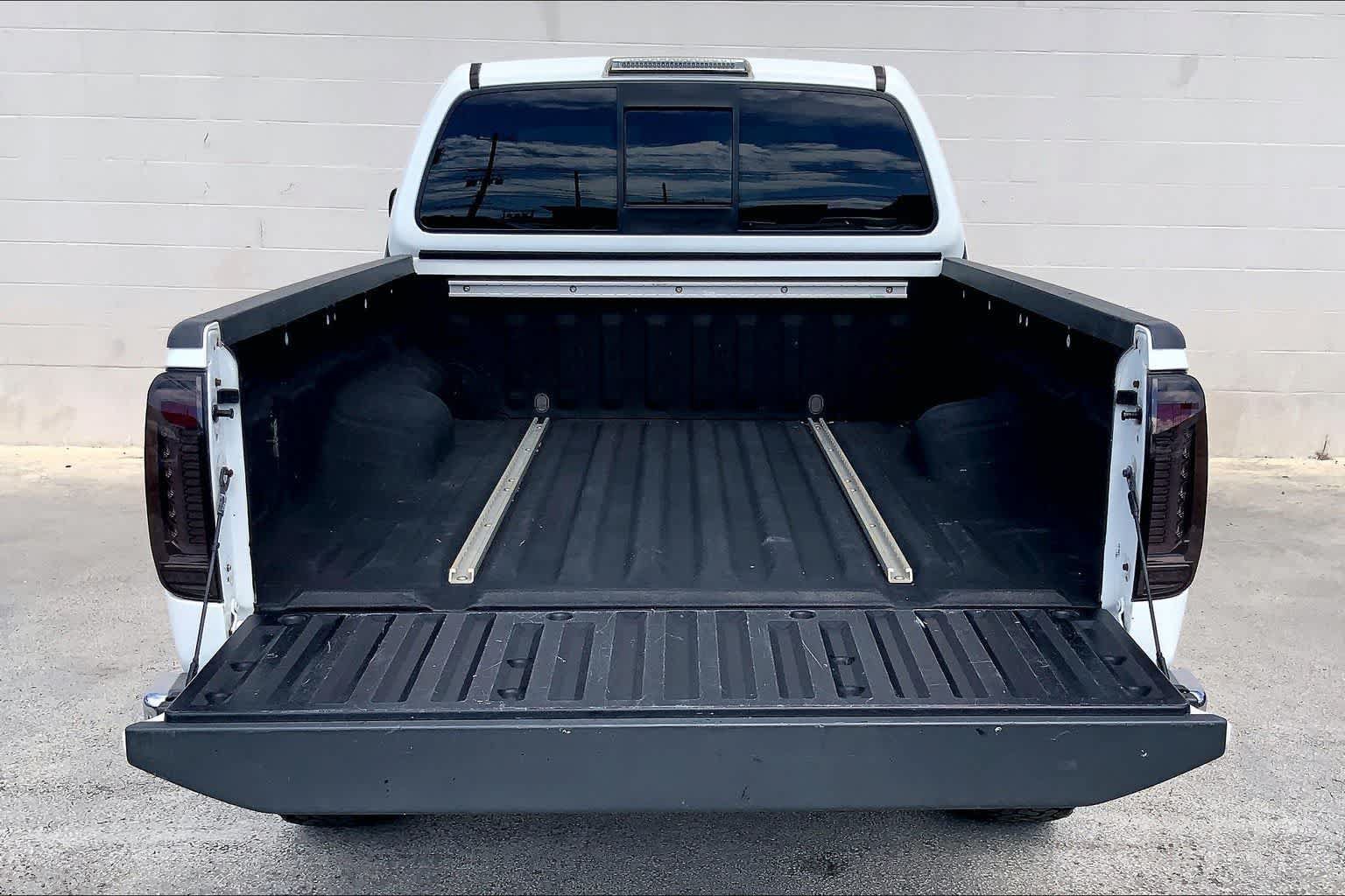 Used 2019 Nissan Frontier SV w/ Value Truck Package AWD/4WD image 17