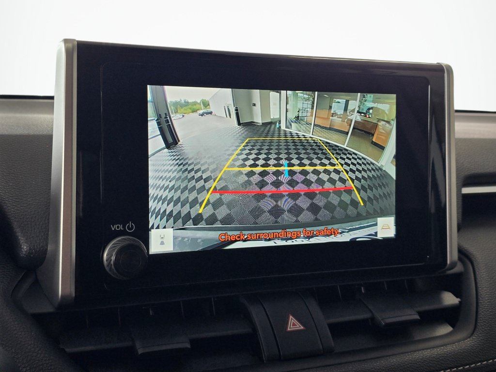 Used 2025 Toyota RAV4 XLE w/ Convenience Package AWD/4WD image 28